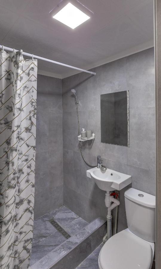 Yourhouse На Розыбакиева Утепова Недалеко От Меги Almaty Eksteriør bilde